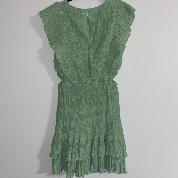 Day+Moon Green Smocked Textured Ruffle Dress - Picture 7 of 11